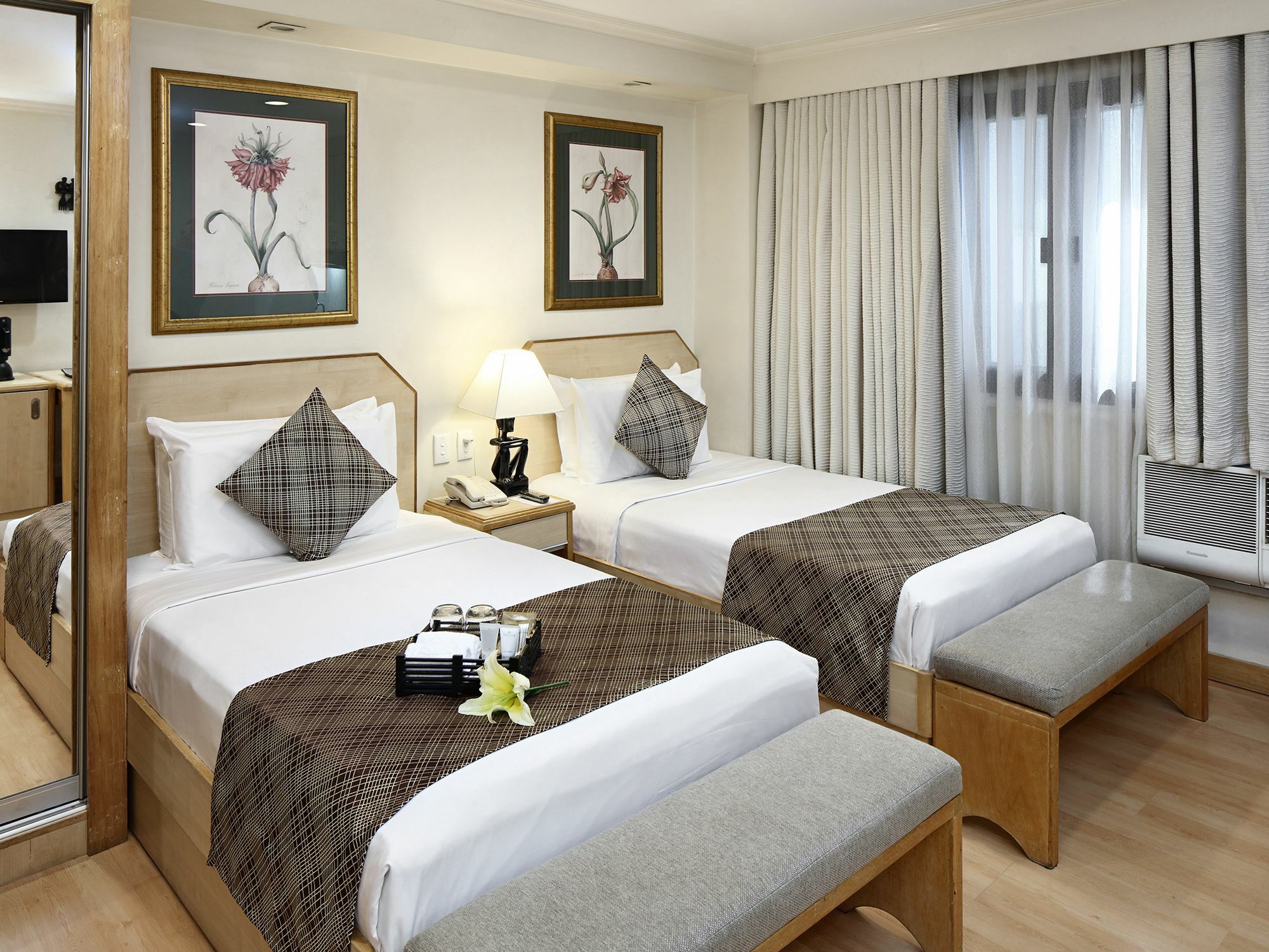 Hotel Lotus Manila
